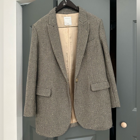 Sandro Herringbone Blazer with Sequin and Matching Short Set Size 38/40 - Picture 9 of 10